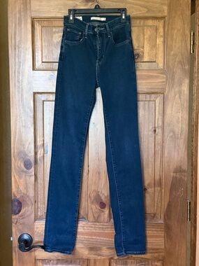 Levi’s - 25 - High Rise Straight Jeans